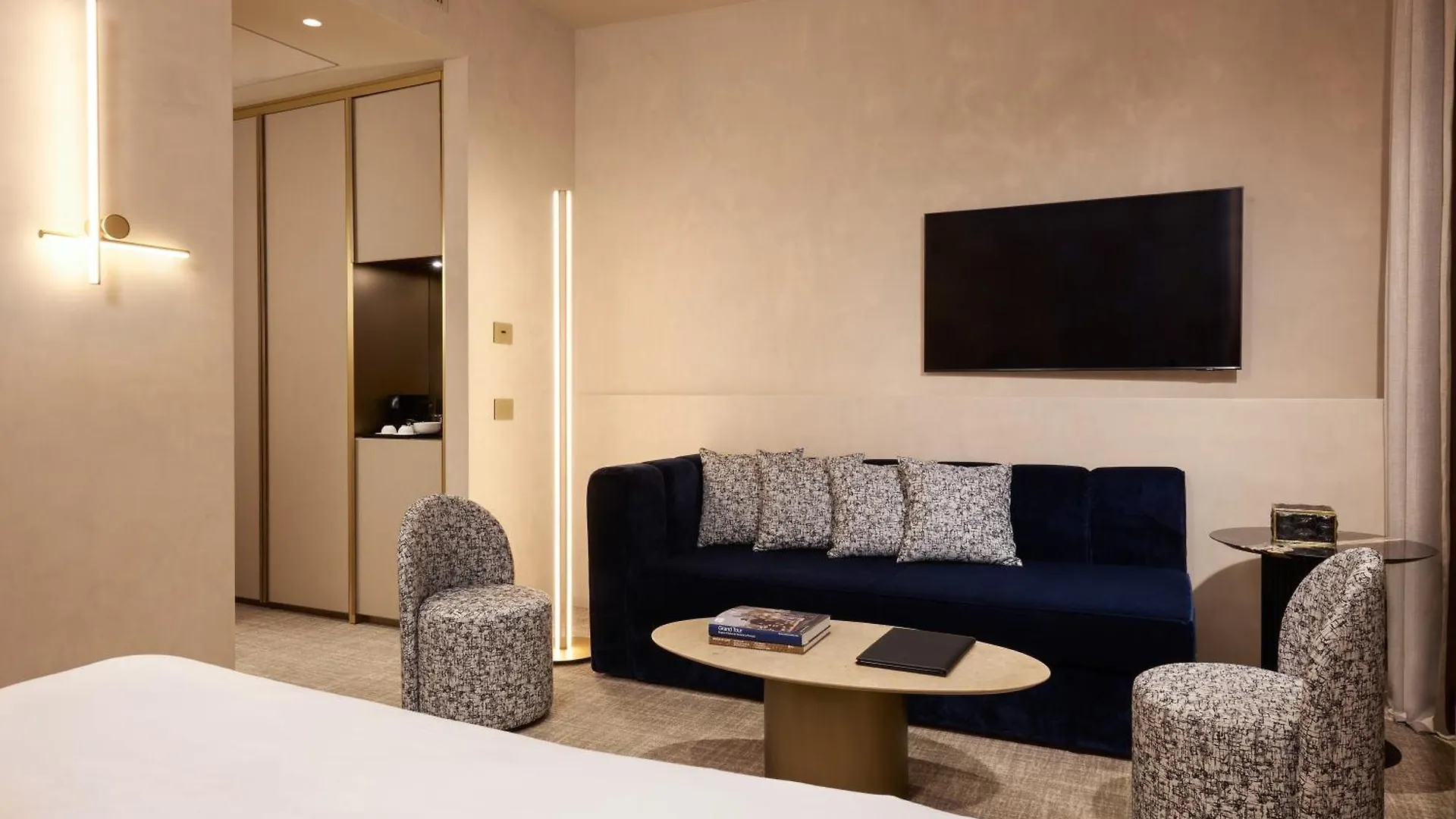 Borghese Contemporary Hotel Rome 4*,  Italy